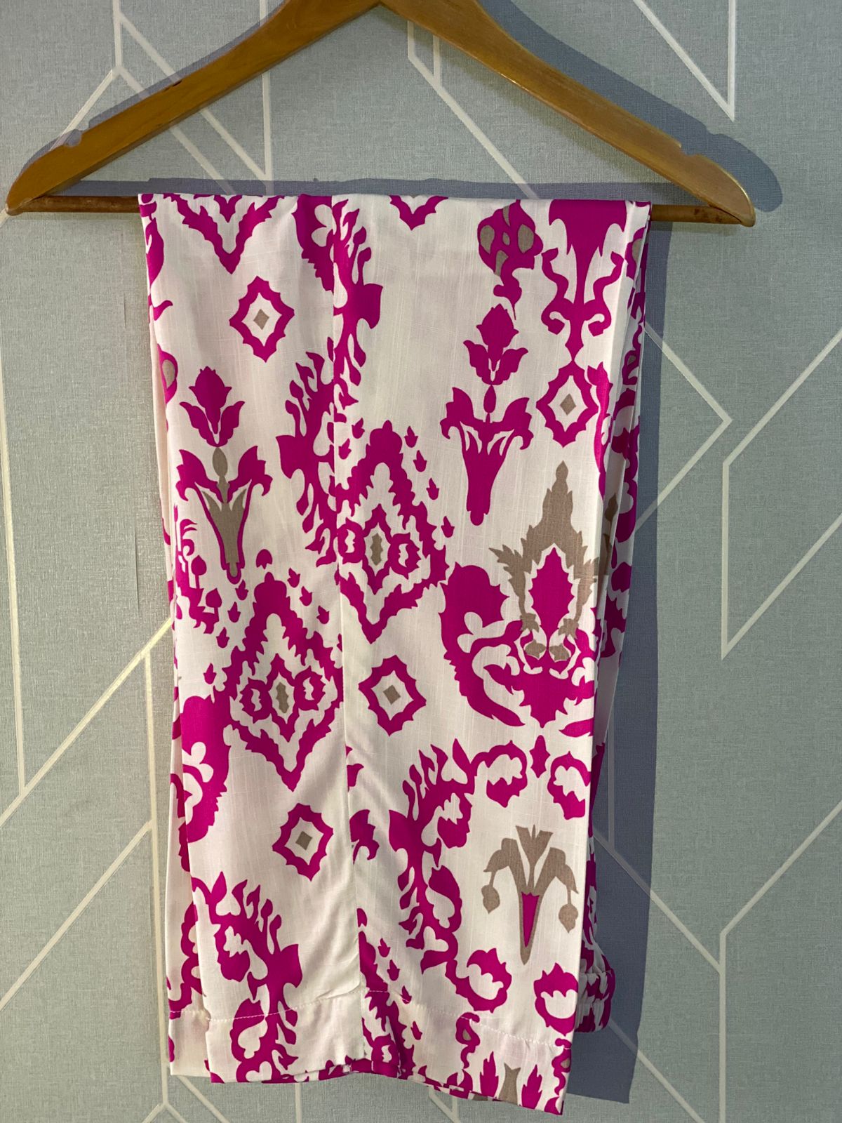 Magenta & Rose CO-ARD